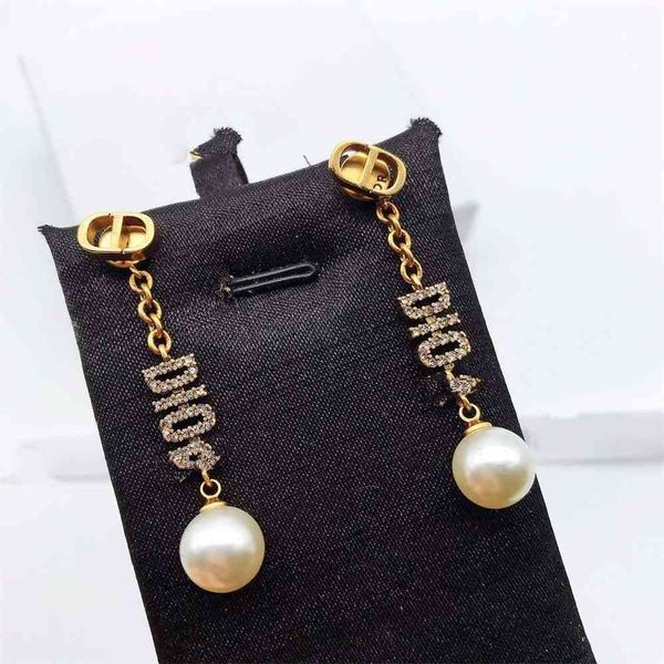 special offer 2021 luxury designer jewelry earrings autumn and letter pearl female style fashion simple earrings, Silver
special offer 2021 luxury designer jewelry earrings autumn and letter pearl female style fashion simple earrings, Silver