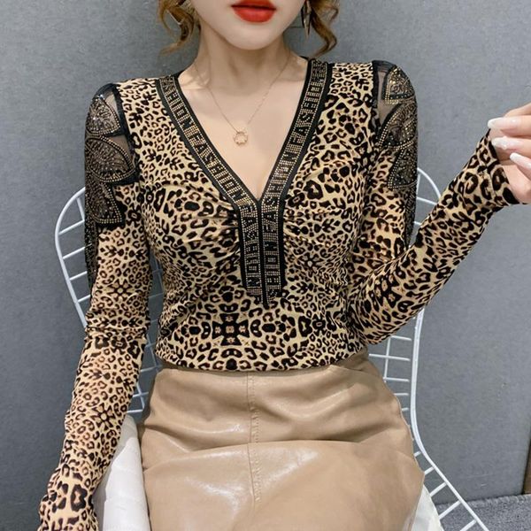 women's t-shirt 2021 spring lace mesh fashion casual v-neck long sleeve woman's plus size women clothing, White
women's t-shirt 2021 spring lace mesh fashion casual v-neck long sleeve woman's plus size women clothing, White
