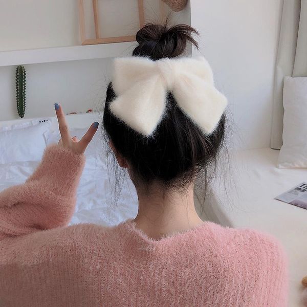 lage mohair fur bow hair clips handmade cute winter solid furry plush barrettes hairpins for women girls accessories
lage mohair fur bow hair clips handmade cute winter solid furry plush barrettes hairpins for women girls accessories