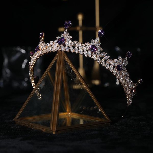stingy brim hats electroplated zircon crown zinc alloy korean high end independent packaging ancient gold women's xiuhe headdress, Blue;gray
stingy brim hats electroplated zircon crown zinc alloy korean high end independent packaging ancient gold women's xiuhe headdress, Blue;gray