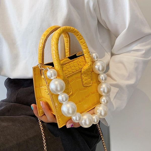 evening bags tote 2021 pearl bag super mini spring fashion high-quality pu leather women's designer handbag chain shoulder messenger
evening bags tote 2021 pearl bag super mini spring fashion high-quality pu leather women's designer handbag chain shoulder messenger