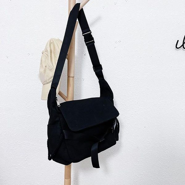 storage bags personalized pure black square versatile shoulder bag high-capacity waterproof nylon satchel for women and men
storage bags personalized pure black square versatile shoulder bag high-capacity waterproof nylon satchel for women and men