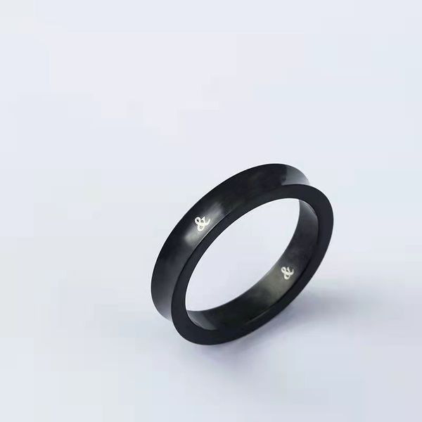 luxury designer couple ring fashion silver letters temperament versatile full of personality couple gift ladies party engagement jewelry box, Golden;silver
luxury designer couple ring fashion silver letters temperament versatile full of personality couple gift ladies party engagement jewelry box, Golden;silver