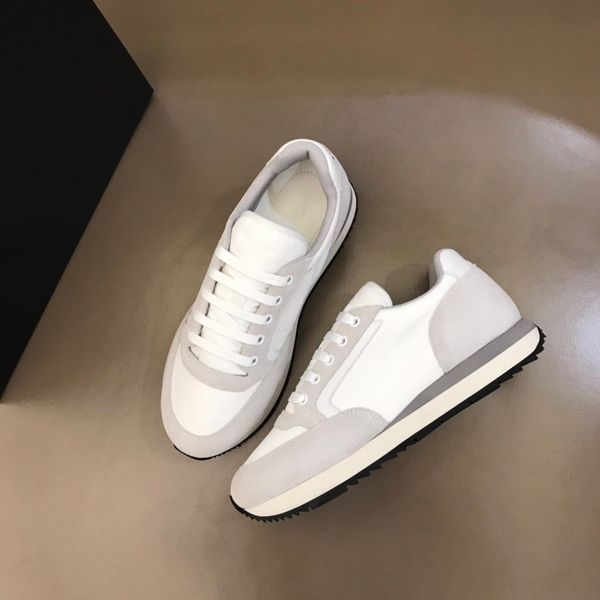 comfortable brand men's shoes designer non-slip rubber luxury casual lace-up jogging sneakers size 39-43, Red;white
comfortable brand men's shoes designer non-slip rubber luxury casual lace-up jogging sneakers size 39-43, Red;white