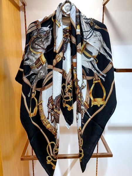 scarves high-end elegant women's retro harness printed silk cashmere hand - rolled large square scarf shawl, Blue;gray
scarves high-end elegant women's retro harness printed silk cashmere hand - rolled large square scarf shawl, Blue;gray