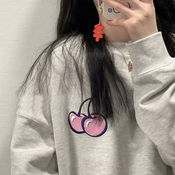 kirsh 2021 spring new product heavy industry three-dimensional embroidery big cherry loose round neck, Black
kirsh 2021 spring new product heavy industry three-dimensional embroidery big cherry loose round neck, Black