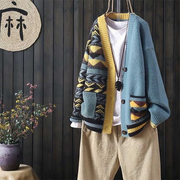 autumn and winter matching large pockets long sleeve buttoned outer knit cardigan women loose literary v-neck sweater 211011, White;black
autumn and winter matching large pockets long sleeve buttoned outer knit cardigan women loose literary v-neck sweater 211011, White;black