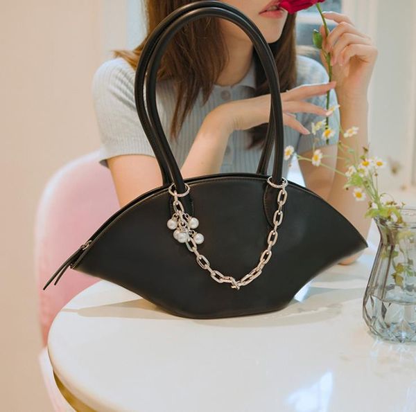 cross body pu fashion handbags ladies shoulder bag brand niche design chain handbag
cross body pu fashion handbags ladies shoulder bag brand niche design chain handbag