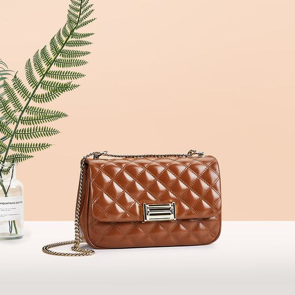 royal paul leather 2021 women's autumn and winter messenger rhombic chain bag single shoulder portable new product
royal paul leather 2021 women's autumn and winter messenger rhombic chain bag single shoulder portable new product