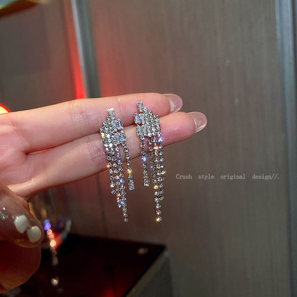 925 silver needle diamond zircon tassel earrings cool style simple fashion design earring net red temperament earrings for women 
925 silver needle diamond zircon tassel earrings cool style simple fashion design earring net red temperament earrings for women
