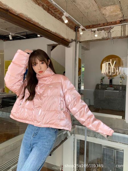 women's vests miu 1:1fw style small lapel short letter print decorative bread female down padded jacket, Black;white
women's vests miu 1:1fw style small lapel short letter print decorative bread female down padded jacket, Black;white