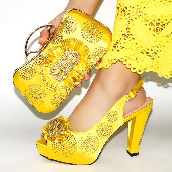 dress shoes doershow and bag set african sets 2021 yellow color italian shoe decorated with rhinestone sim1-36, Black
dress shoes doershow and bag set african sets 2021 yellow color italian shoe decorated with rhinestone sim1-36, Black