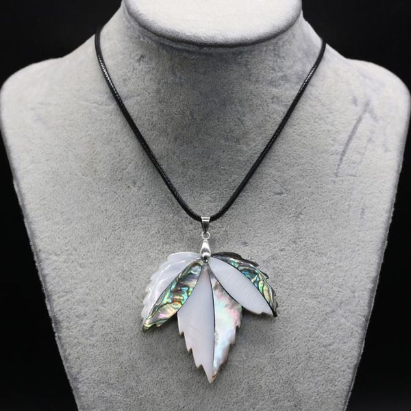pendant necklaces -selling boutique natural shell necklace fashion high-quality jewelry chain length 55+5cm size 52x52mm, Silver
pendant necklaces -selling boutique natural shell necklace fashion high-quality jewelry chain length 55+5cm size 52x52mm, Silver