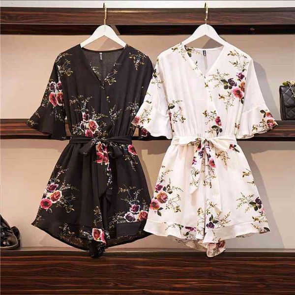women flare sleeve floral print rompers summer v-neck belt beach short jumpsuit casual female loose romper, Black;white
women flare sleeve floral print rompers summer v-neck belt beach short jumpsuit casual female loose romper, Black;white