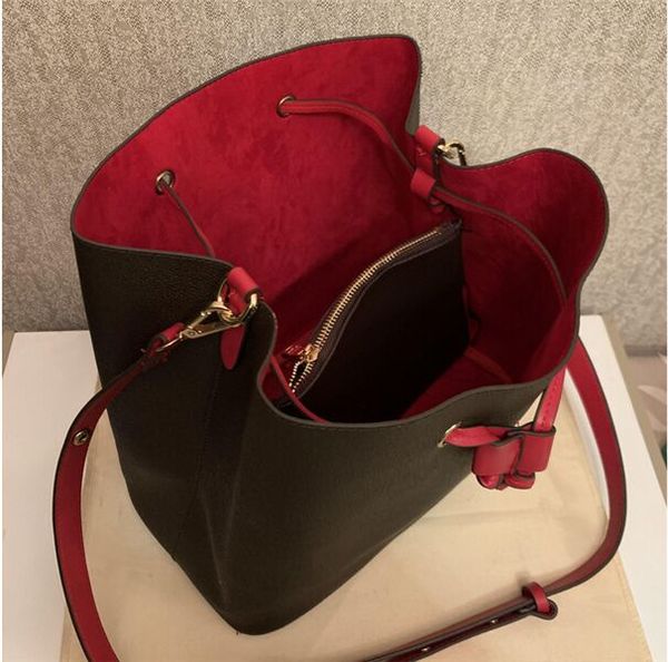 2021 new high messenger shoulder female handbags ladies composite tote clutch bag bags classic pu womens purse leather 668899
2021 new high messenger shoulder female handbags ladies composite tote clutch bag bags classic pu womens purse leather 668899