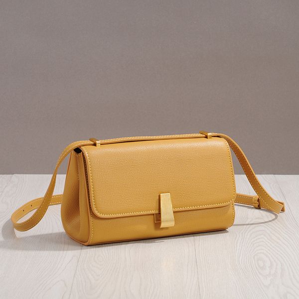 design hand leather 2021 new fashion one shoulder messenger bag underarm women's summer bag 5utn
design hand leather 2021 new fashion one shoulder messenger bag underarm women's summer bag 5utn