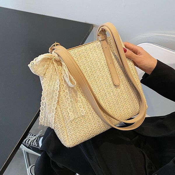 evening bags niche design bag female summer 2021 fashion ins shoulder beach straw woven bucket underarm width: 28cm
evening bags niche design bag female summer 2021 fashion ins shoulder beach straw woven bucket underarm width: 28cm