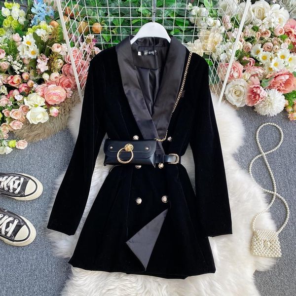 women's suits & blazers 2021 ladies autumn winter classic designer long sleeve velvet blazer jacket slim fitting metal double breasted, White;black
women's suits & blazers 2021 ladies autumn winter classic designer long sleeve velvet blazer jacket slim fitting metal double breasted, White;black