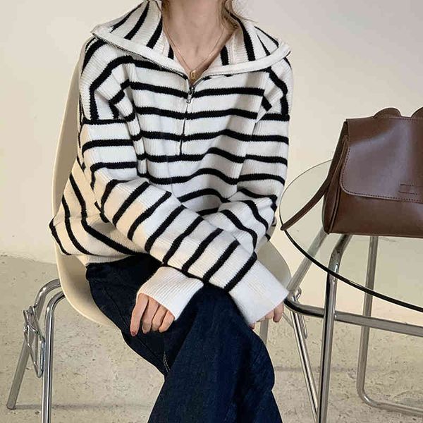 autumn winter ol outwear retro striped pullover warm sweater women elegant loose zipper collar knitted sweaters 210421, White;black
autumn winter ol outwear retro striped pullover warm sweater women elegant loose zipper collar knitted sweaters 210421, White;black