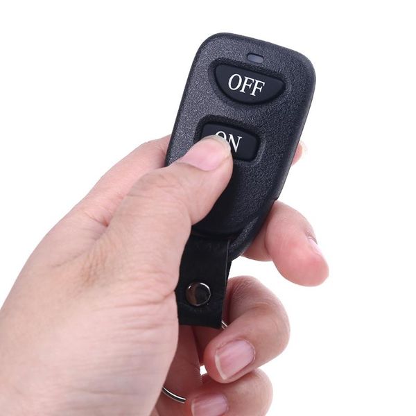 remote controlers 85v-250v wireless control switch + 2pcs on/off keys 433mhz transmitter
remote controlers 85v-250v wireless control switch + 2pcs on/off keys 433mhz transmitter