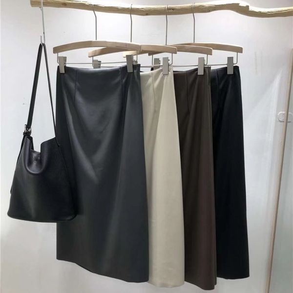 autumn 2021 pu leather half body zipper solid color high waist black temperament stitched a-line skirt
autumn 2021 pu leather half body zipper solid color high waist black temperament stitched a-line skirt
