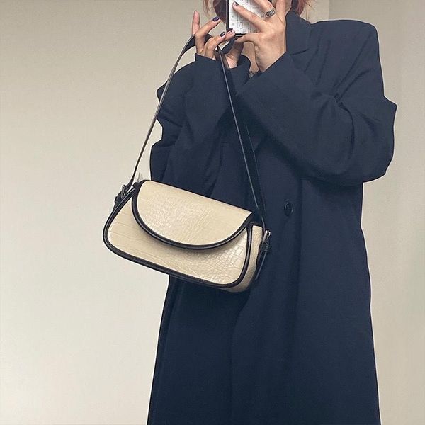 evening bags 2021 korean autumn and winter crocodile-print spelling stick bag one-shoulder slant women's under the armpit
evening bags 2021 korean autumn and winter crocodile-print spelling stick bag one-shoulder slant women's under the armpit