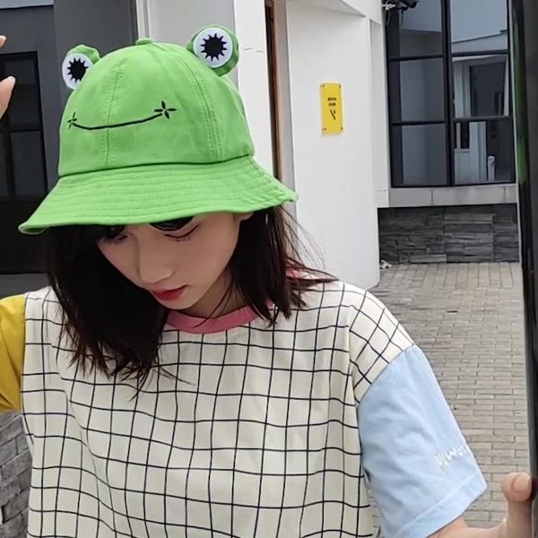 parent-kid cartoon frog bucket hat panama fishing cap cute froggy hat homme femme bob chapeau outdoor sun fisherman hat, Blue;gray
parent-kid cartoon frog bucket hat panama fishing cap cute froggy hat homme femme bob chapeau outdoor sun fisherman hat, Blue;gray