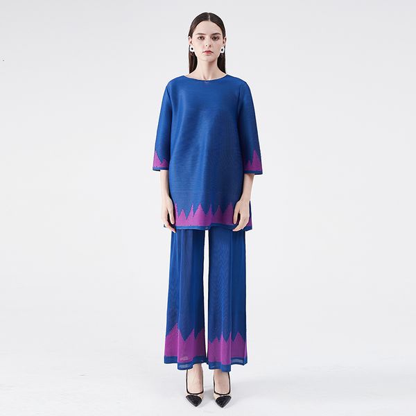 pant spring temperament two female matching pieces miyake plissado real blue wear suit, White
pant spring temperament two female matching pieces miyake plissado real blue wear suit, White