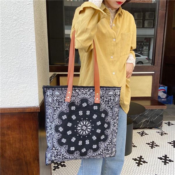 evening bags cashew flowers bandana print bohemian printed large capacity handbag shoulder for women canvas torebka damska sac femme
evening bags cashew flowers bandana print bohemian printed large capacity handbag shoulder for women canvas torebka damska sac femme