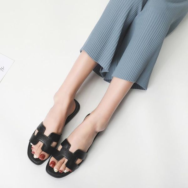 slippers pantofole da donna h scarpe basse design di marca lusso punta quadrata sandali in pelle pu, Black
slippers pantofole da donna h scarpe basse design di marca lusso punta quadrata sandali in pelle pu, Black