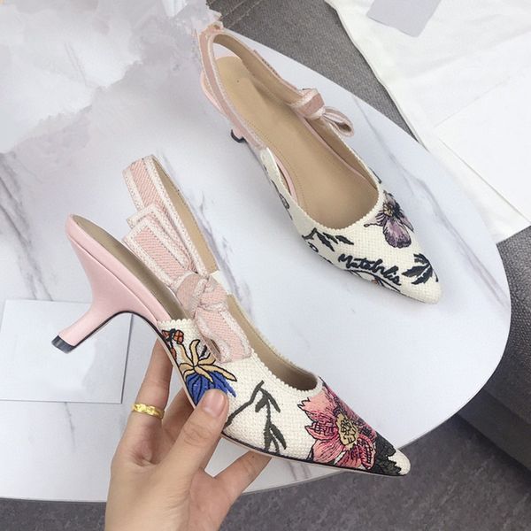 dress shoes fashion spring women's embroidered high heels stiletto tip party ladies btalon femme ta r4b1, Black
dress shoes fashion spring women's embroidered high heels stiletto tip party ladies btalon femme ta r4b1, Black