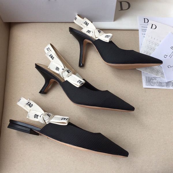 2021 new d family letter pointed high heeled shoes bow cat flat sandals women's bag head slim swue zmm, Black
2021 new d family letter pointed high heeled shoes bow cat flat sandals women's bag head slim swue zmm, Black
