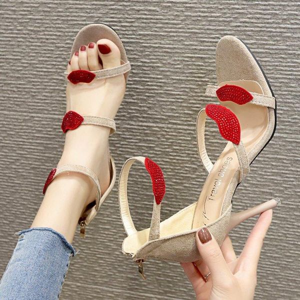fine with the spring and summer 2021 female joker peep-toe suede web celebrity french girl small single shoes sandals, Black
fine with the spring and summer 2021 female joker peep-toe suede web celebrity french girl small single shoes sandals, Black