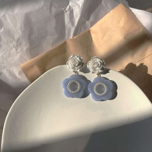earrings vintage summer's blue flower 925 silver needle earrings girl's little fresh resin earclip, Golden
earrings vintage summer's blue flower 925 silver needle earrings girl's little fresh resin earclip, Golden