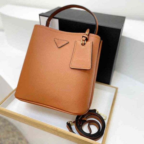 evening bags tote bag designer purse handbag luxury handbags genuine leather high-quality different colors fashion brand various s
evening bags tote bag designer purse handbag luxury handbags genuine leather high-quality different colors fashion brand various s