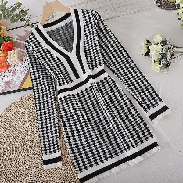 casual dresses small man spring and autumn 2021 fashion foreign style v-neck contrast color was thin french niche waist dress women, Black;gray
casual dresses small man spring and autumn 2021 fashion foreign style v-neck contrast color was thin french niche waist dress women, Black;gray