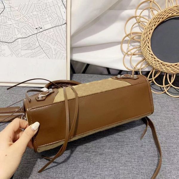 2022classical designer women handbag luxury totes ladies shoulder bag fashion messenger cross body bags vintage woman clutch wal
2022classical designer women handbag luxury totes ladies shoulder bag fashion messenger cross body bags vintage woman clutch wal