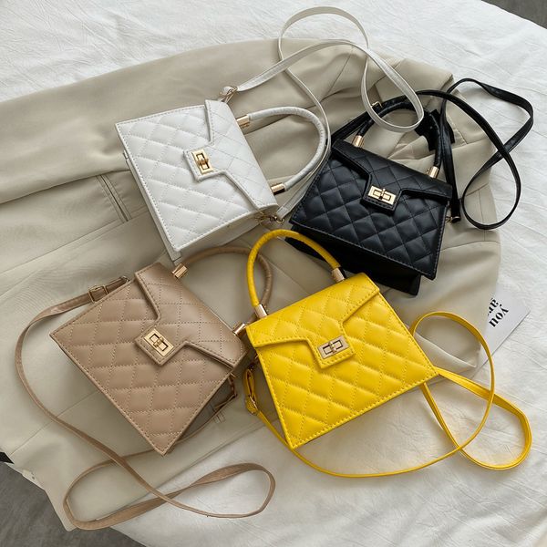 evening bag portable women's 2021 fashion simple single shoulder embroidered wire lingge messenger pu
evening bag portable women's 2021 fashion simple single shoulder embroidered wire lingge messenger pu
