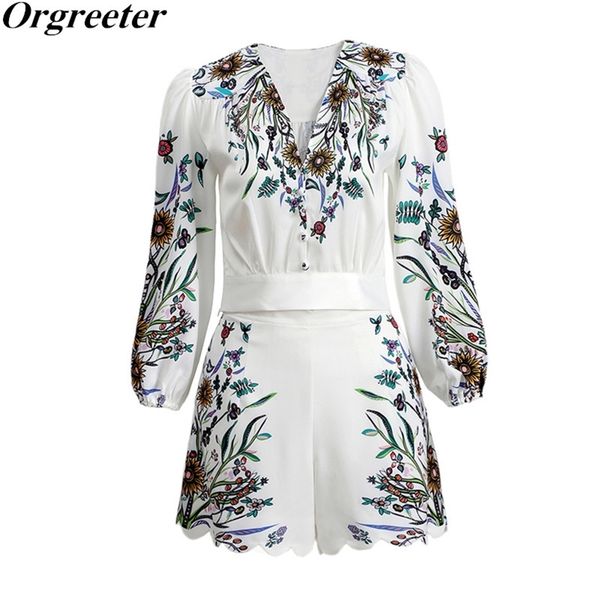 summer autumn women's fashion v-neck lantern sleeve printed high waist + corrugated shorts temperament suit 210602, White
summer autumn women's fashion v-neck lantern sleeve printed high waist + corrugated shorts temperament suit 210602, White