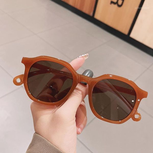 sunglasses 2021 fashion cute jelly color women brand vintage brown sun glasses female small show shades oculos feminino, White;black
sunglasses 2021 fashion cute jelly color women brand vintage brown sun glasses female small show shades oculos feminino, White;black