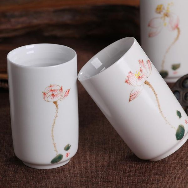 jingdezhen ceramic painting under light white glaze pastel lotus cup gift wine glasses
jingdezhen ceramic painting under light white glaze pastel lotus cup gift wine glasses