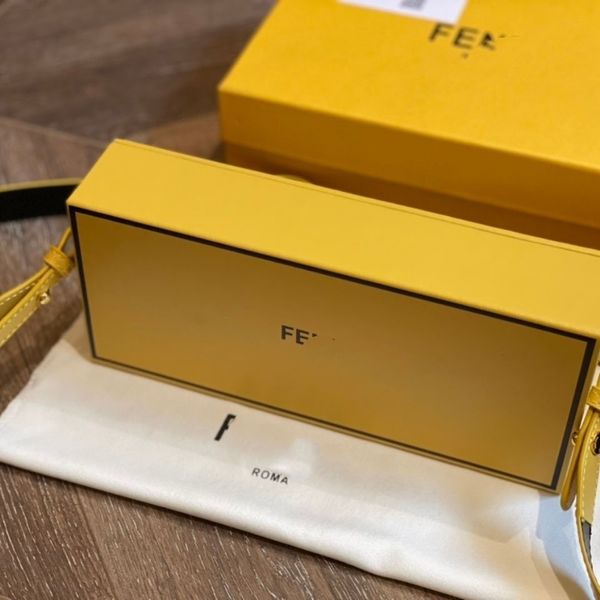 2021 new neutral accessories small yellow box bag net red same fashion trend personality for men and women
2021 new neutral accessories small yellow box bag net red same fashion trend personality for men and women