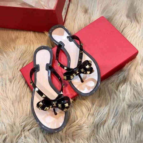 slippers brand fashion rivet pinch sandals and slippers women's non-slip jelly shoes design beach flip flops 3tgc, Black
slippers brand fashion rivet pinch sandals and slippers women's non-slip jelly shoes design beach flip flops 3tgc, Black