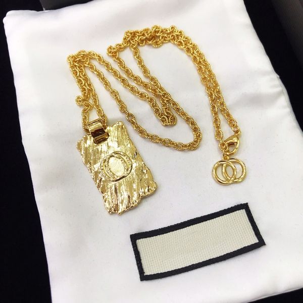 2022 brand original jewelry pendant designer ladies fashion simple high-end real gold electroplating letter tag pendant necklace, Silver
2022 brand original jewelry pendant designer ladies fashion simple high-end real gold electroplating letter tag pendant necklace, Silver