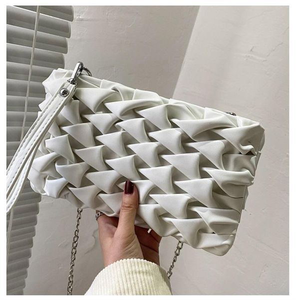 evening bags luxury designer crossbody for women fashion woven handbags pu leather flap chain shoulder bag solid ladies messenger
evening bags luxury designer crossbody for women fashion woven handbags pu leather flap chain shoulder bag solid ladies messenger