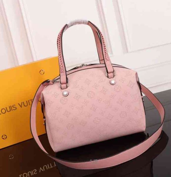 clutches bags designer handles luxury cross m54672 hollow shoulder handbag totes shoulder body bag bag evening handbags iconic
clutches bags designer handles luxury cross m54672 hollow shoulder handbag totes shoulder body bag bag evening handbags iconic