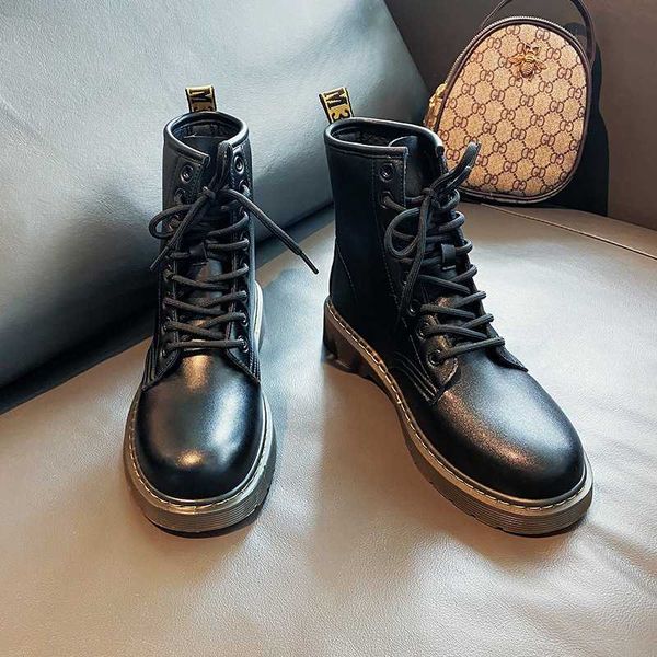 net red thick soled couple martin women's 2021 winter new british fashion black plush motorcycle boots
net red thick soled couple martin women's 2021 winter new british fashion black plush motorcycle boots