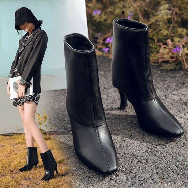 fashion boots: women's boots with pointed head and thin heels are fashionable, personalized simple, Black
fashion boots: women's boots with pointed head and thin heels are fashionable, personalized simple, Black