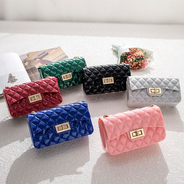 guangzhou 2021 korean fresh jelly chain lock fashion lingge single shoulder mobile phone women's bag, Black;red
guangzhou 2021 korean fresh jelly chain lock fashion lingge single shoulder mobile phone women's bag, Black;red