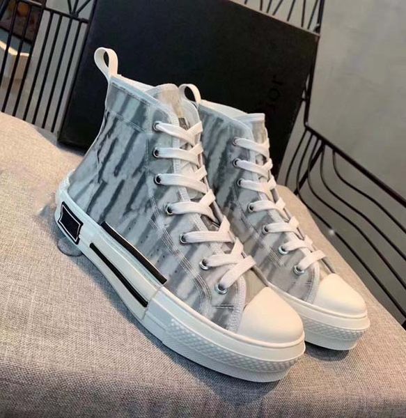 italy men's and women's casual shoes fashion wild comfortable sneakers designer men women travel shoe 35-45 with box, Black
italy men's and women's casual shoes fashion wild comfortable sneakers designer men women travel shoe 35-45 with box, Black